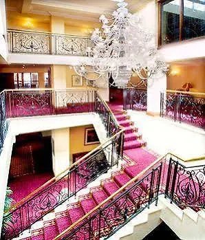 Отель Ashdown Park