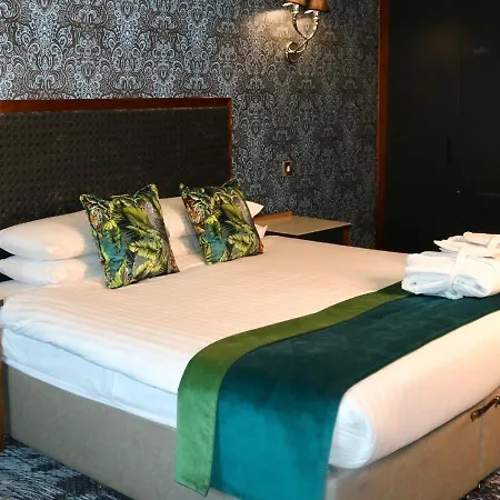 Ashdown Park Hotel