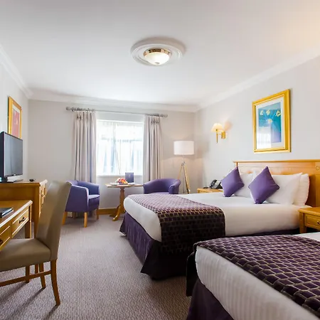 Отель Ashdown Park 4*