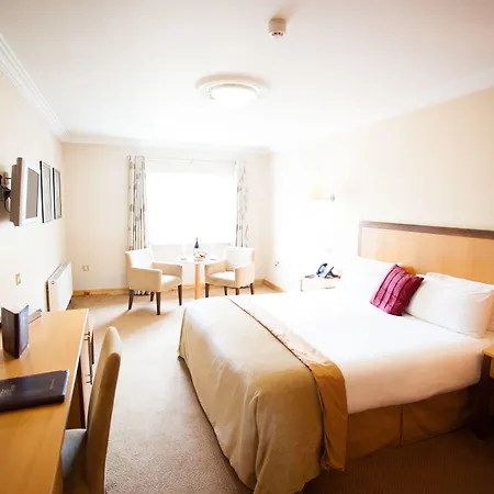 Ashdown Park 4*