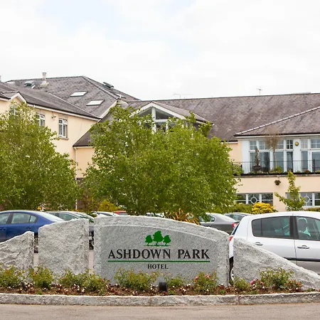 Ashdown Park ホテル