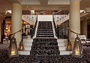 Отель Ashdown Park 4*