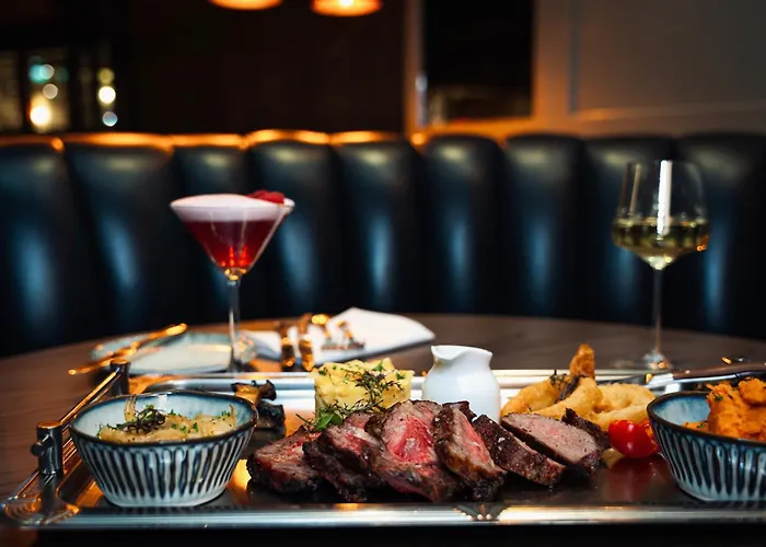 Ashdown Park Hotel 4*